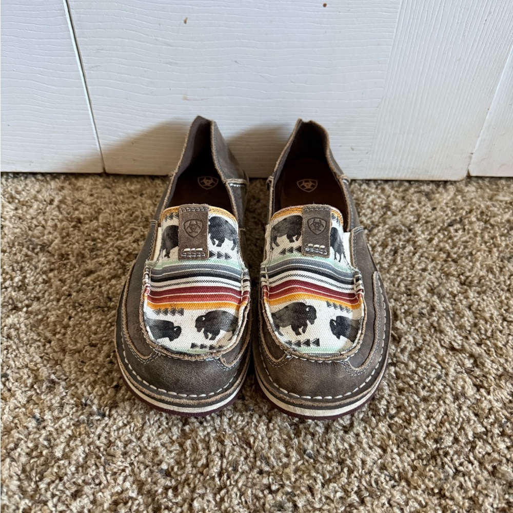 Ariat aztec bison moccasin cruisers